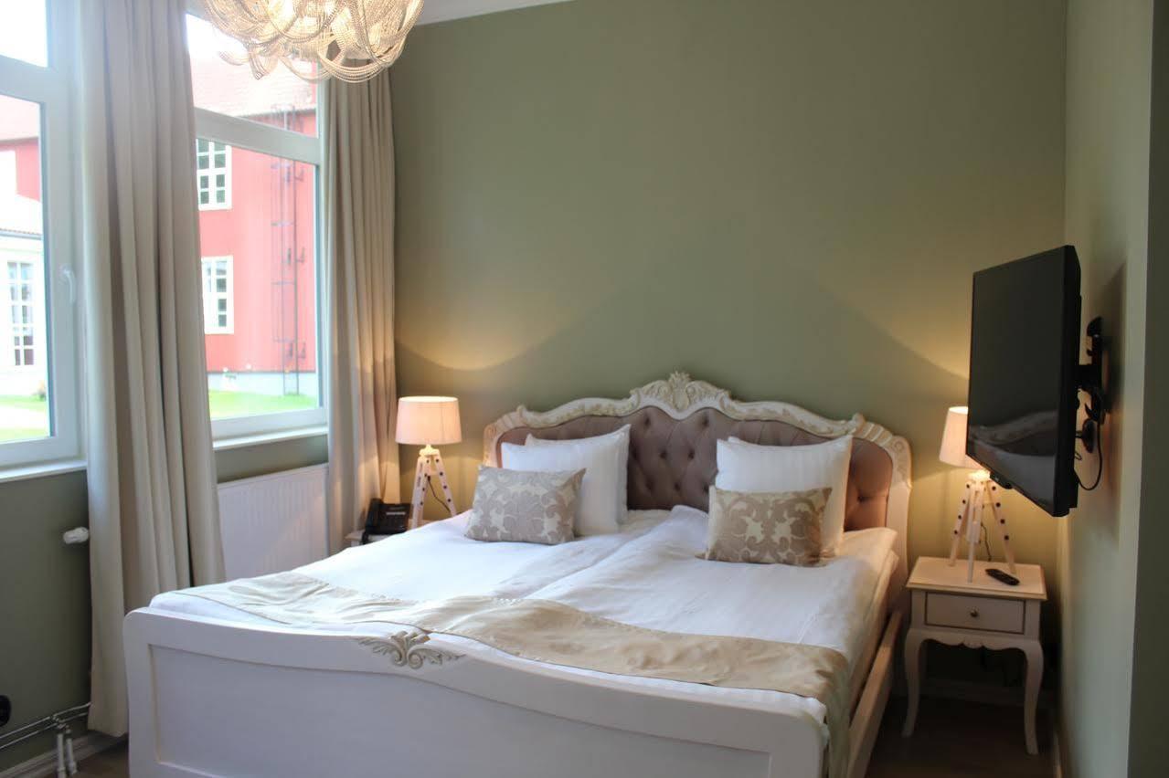 Brook Hotels Arlanda Rosersberg Esterno foto